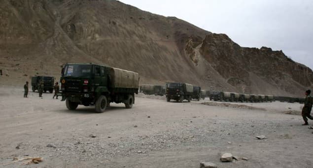 لداخ میں چینی فوجیوں کے ساتھ پرتشدد تصادم میں تین ہندوستانی فوجی ہلاک، اعلیٰ عہدیداروں کے مابین دوطرفہ اجلاس جاری