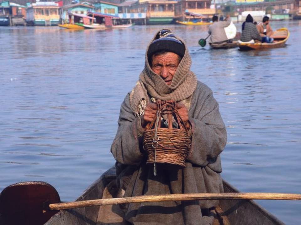 کشمیرمیں ’چلہ کلاں‘ کے دوران ’کانگڑی‘ کااستعمال