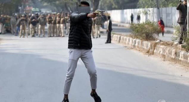 الیکشن کمیشن نے جامعہ ملیہ اور شاہین باغ میں فائرنگ کے واقعات کے بعد جنوب مشرقی دہلی کے ڈی سی پی کو ہٹایا