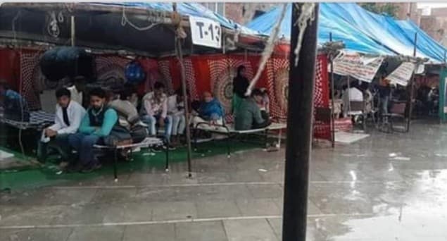 دہلی ہائی کورٹ نے حکومت کو بےگھر فساد متاثرین کو کمیونٹی سینٹرز میں رکھنے اور کھانا اور دوا فراہم کرنے کا حکم دیا