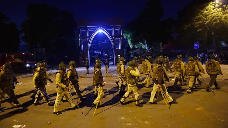 فیکٹ فائنڈنگ رپورٹ نے 10 فروری کے جامعہ تشدد میں پولیس اہل کاروں کے ذریعے طلبا پر جنسی زیادتی کی تصدیق کی